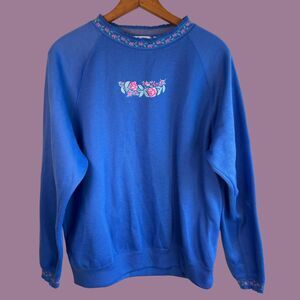 Vintage 90s Huntington Ridge Embroidered Floral Sweatshirt